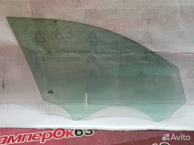 Стекло двери переднее левое Audi A4