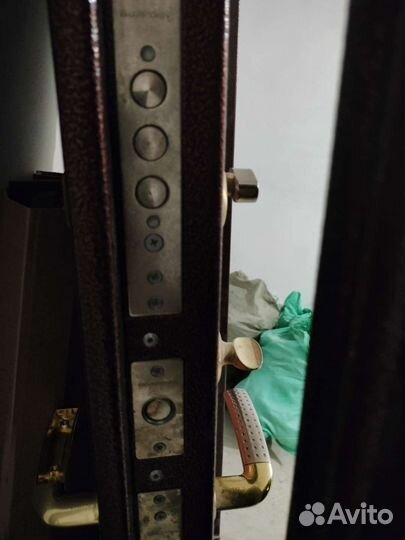 Дверь входная металлическая