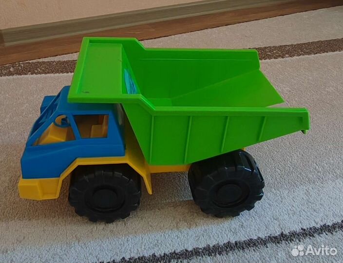 Игрушка грузовик