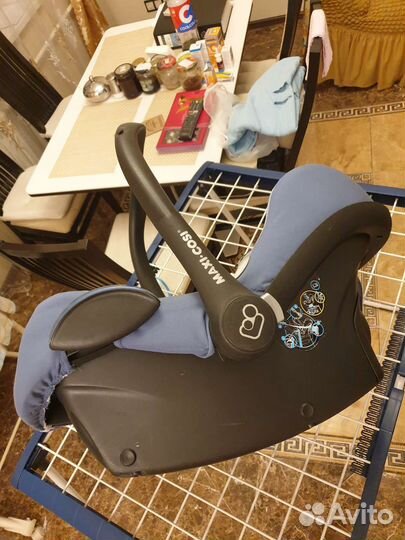 Автолюлька-переноска Maxi-Cosi Cabriofix