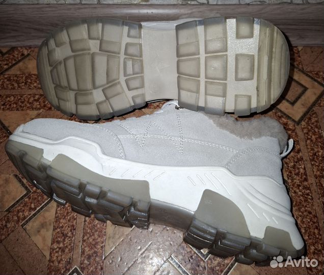 Кроссовки зимние женские высокие с мехом замшевые