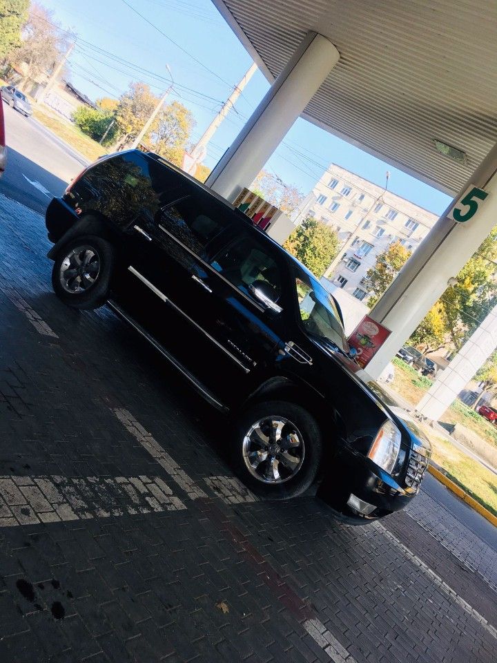 Cadillac Escalade: фото владельца