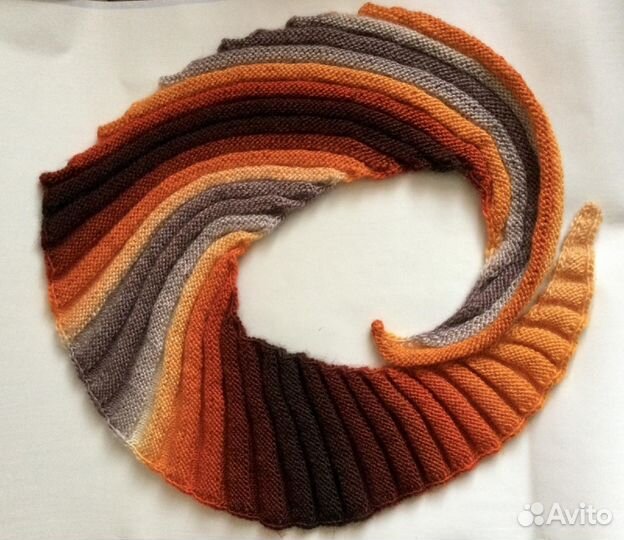 Бактус (шарф, шейный платок) вязанный