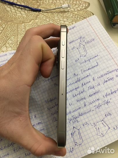 iPhone 15 Pro, 128 ГБ