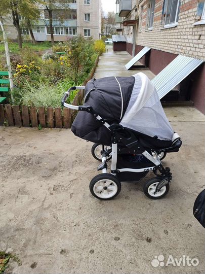 Прогулочная коляска