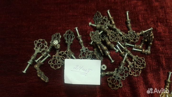 Ручки для мебели. Новые (70 штук)