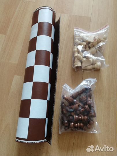 Шахматы походные в тубусе