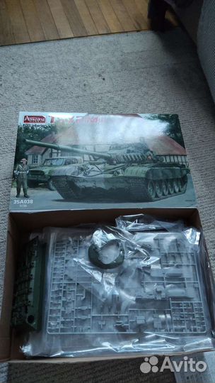 Модель Т-72М1 amusing hobby 1/35