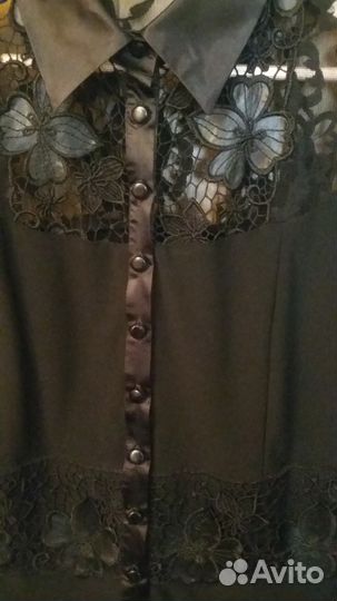 Блузка с гипюром