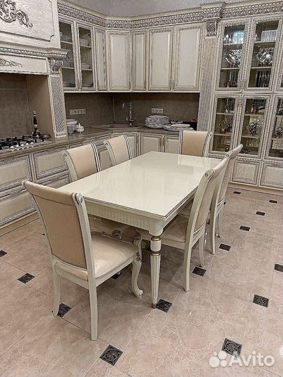 Стулья и стол