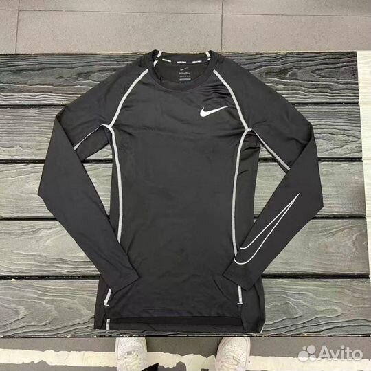 Рашгард Nike