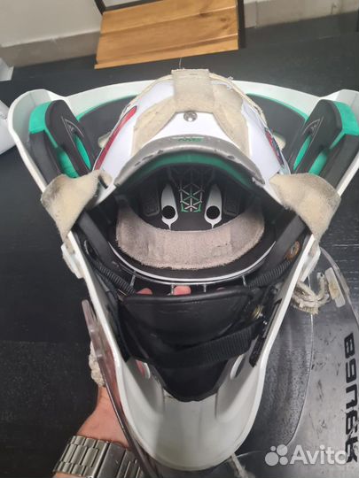 Хоккейный вратарский шлем bauer