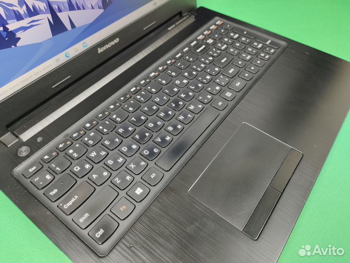 Ноутбук Lenovo/8gb/SSD256/Win 10