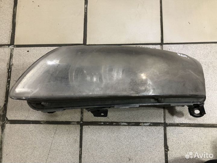 Фара передняя левая Audi A6 C6 дорестайлинг