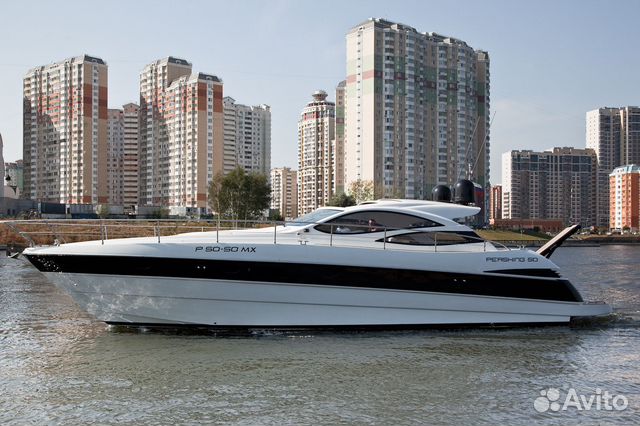 Моторная яхта Pershing 50