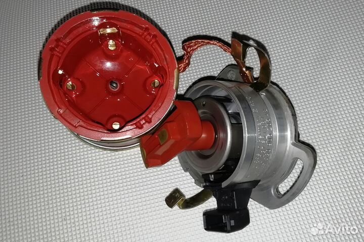 Распределитель зажигания 030 905 205 AB