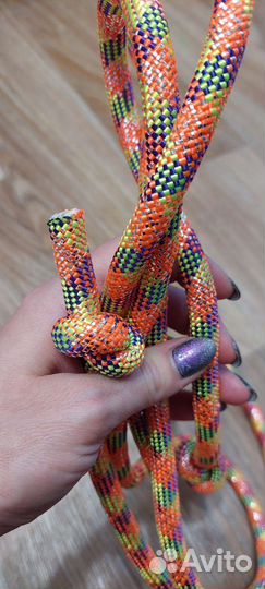 Гимнастическая скакалка