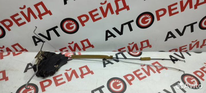 Замок двери передний правый Mitsubishi Airtrek