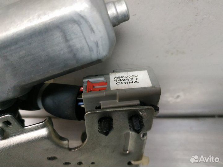 Замок багажника Jeep Grand Cherokee WK2 рестайлинг