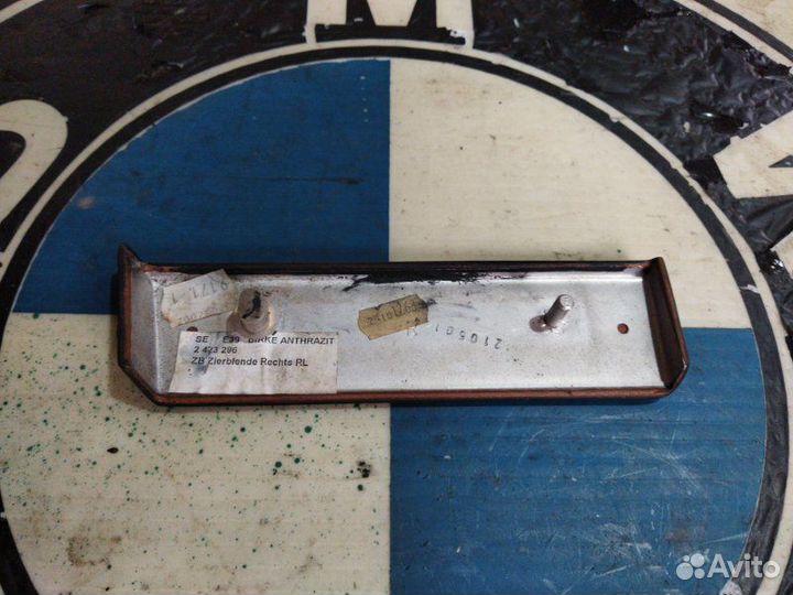 Накладка в салоне