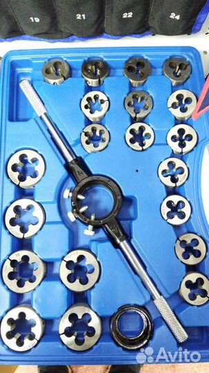 Набор метчиков и плашек метрический 51 предмет