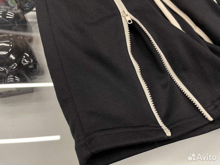 Шорты Off Street