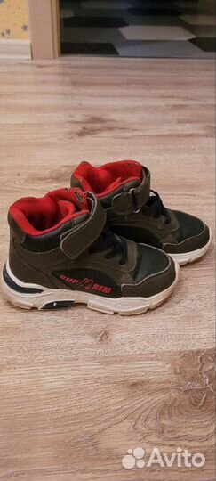 Сандали и кроссовки
