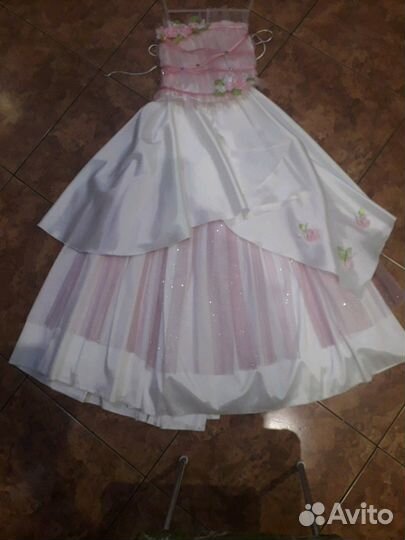 Праздничное, бальное платье