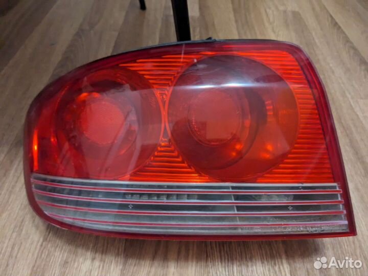 Задний левый фонарь Hyundai Sonata IV EF