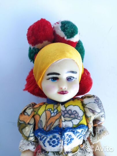 Кукла в национальном костюме