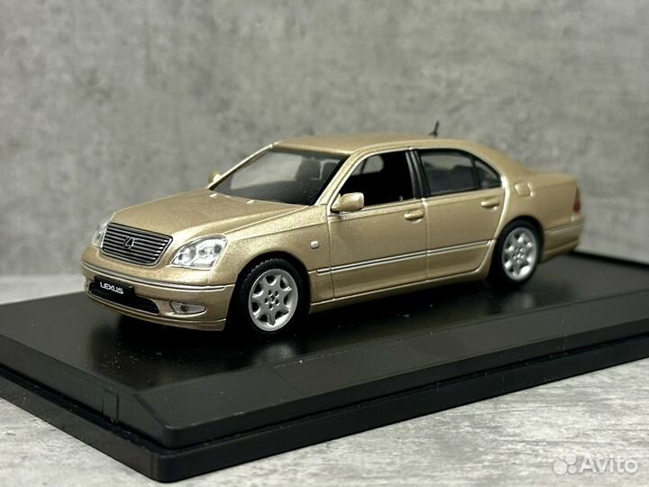 Редкая модель Lexus LS430 J-Collection 1:43