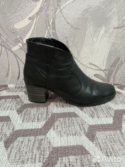 Продам ботинки