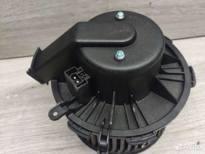 Моторчик печки Mercedes Sprinter W906