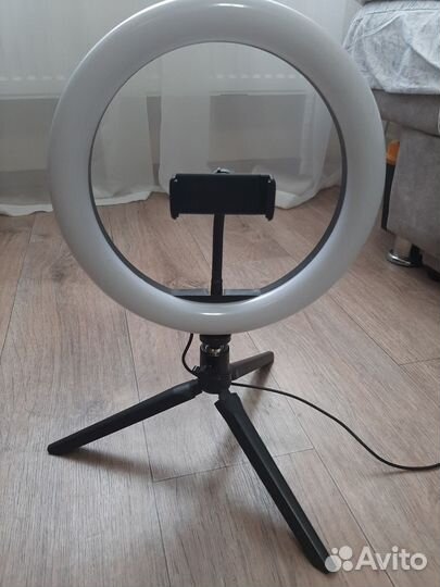 Кольцевая лампа