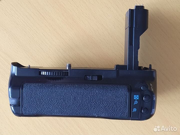 Батарейный блок ручка Canon 7d bp-7d