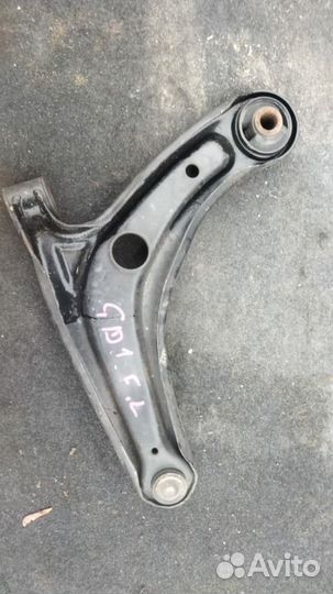 Рычаг передний правый Honda Fit GD1