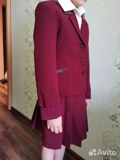 Школьная форма бордовая