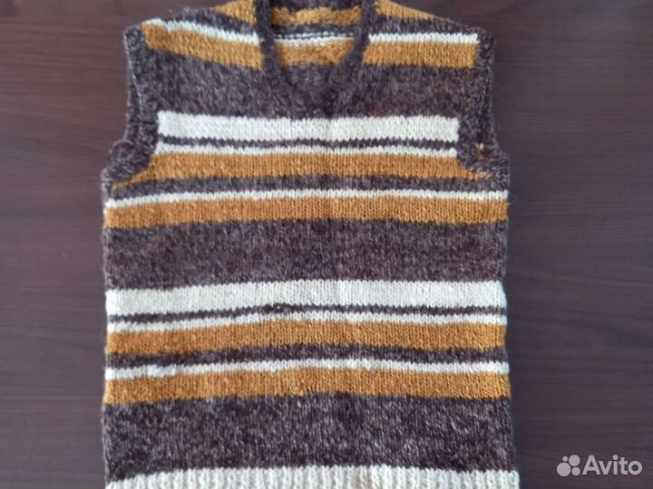 Жилет шерстяной