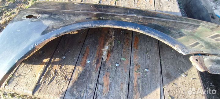 Крыло переднее priora