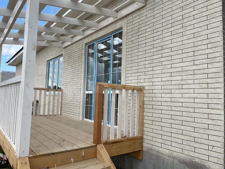 Дом 212 м² на участке 10 сот.