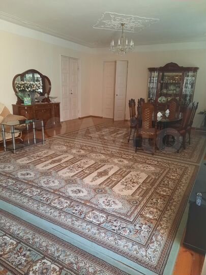 Дом 200 м² на участке 4,2 сот.