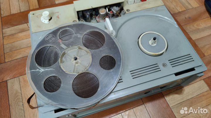 Магнитофон СССР (приставка)