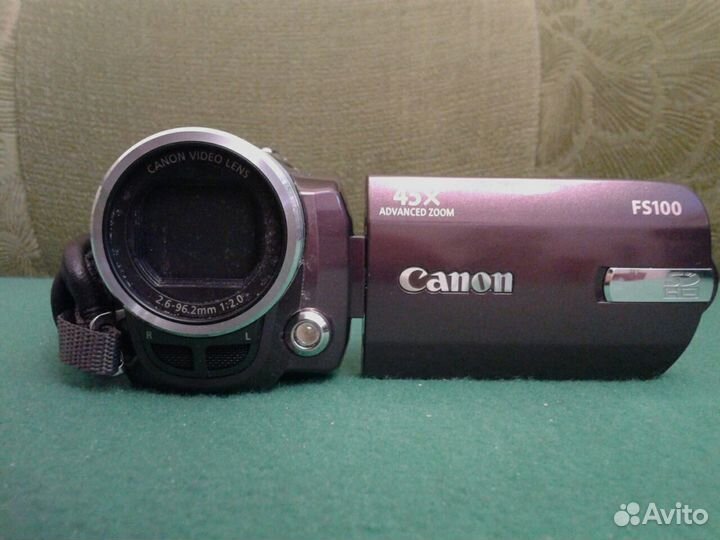 Видео камера Canon FS100E