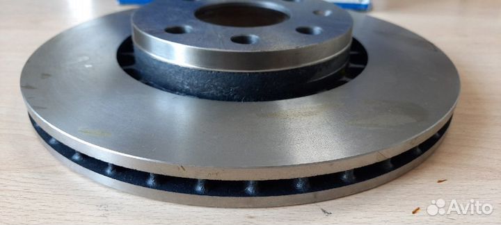 Диск тормозной передний Опель Астра Ф/Вектра А