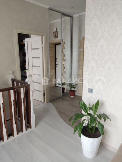 3-к. квартира, 67 м², 1/3 эт.