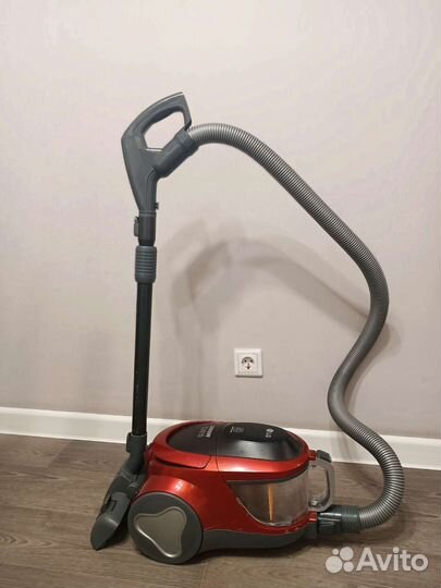 Пылесос LG kompressor безмешковый