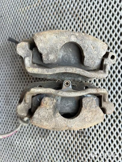 Суппорт тормозной передний Skoda Felicia