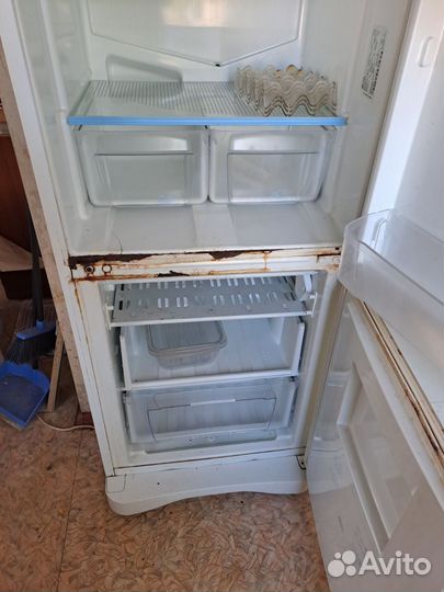 Холодильник бу