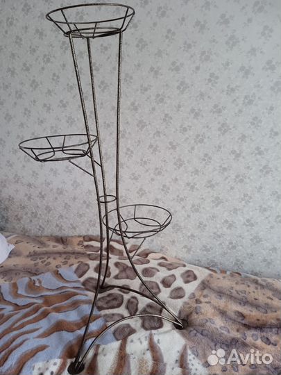 Подставка под цветы