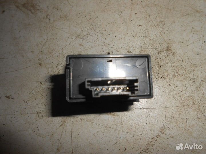 Кнопка освещения панели приборов (Kia Optima)